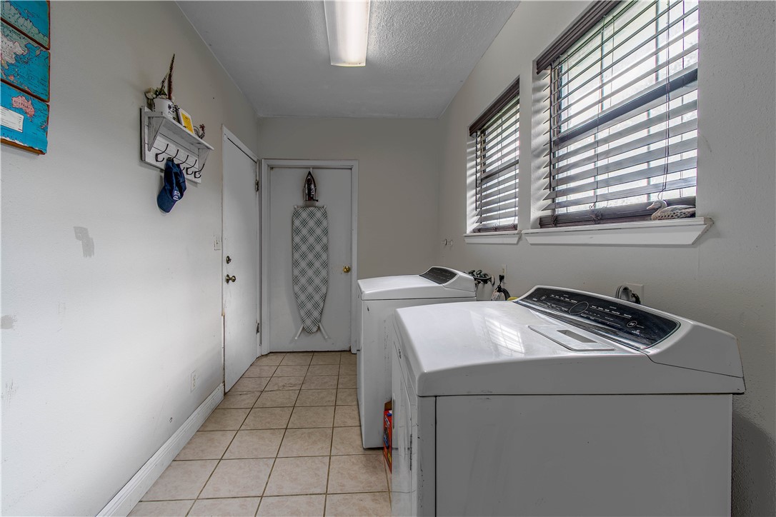 1300 Burton St Property Photo 18