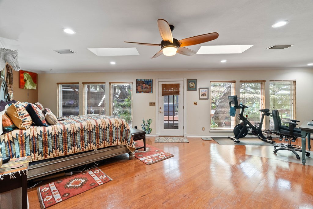1105 S Paisano St Property Photo 11