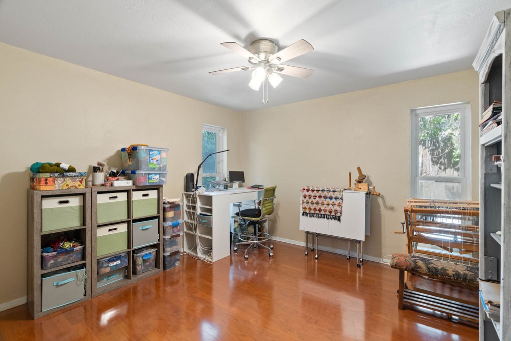 1105 S Paisano St Property Photo 19