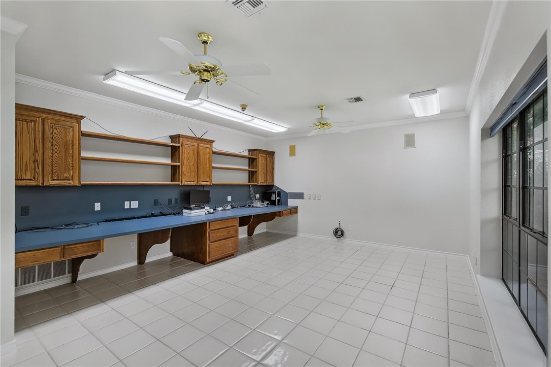 6714 Long Meadow Dr Property Photo 8
