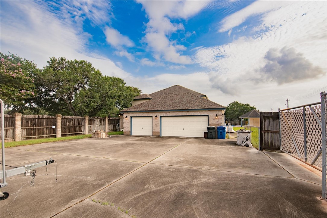6714 Long Meadow Dr Property Photo 27