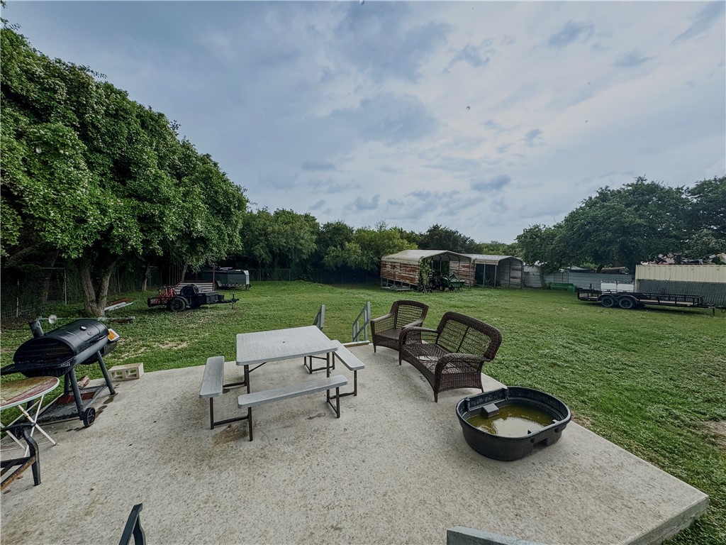 4625 Harney Rd Property Photo 12