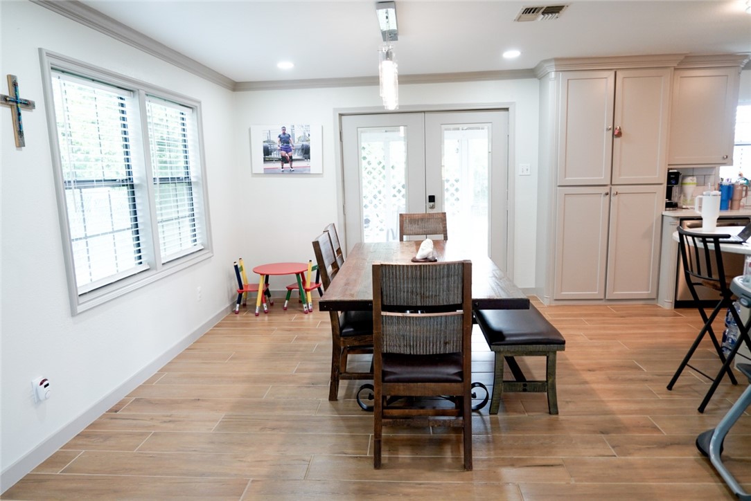 4625 Harney Rd Property Photo 18