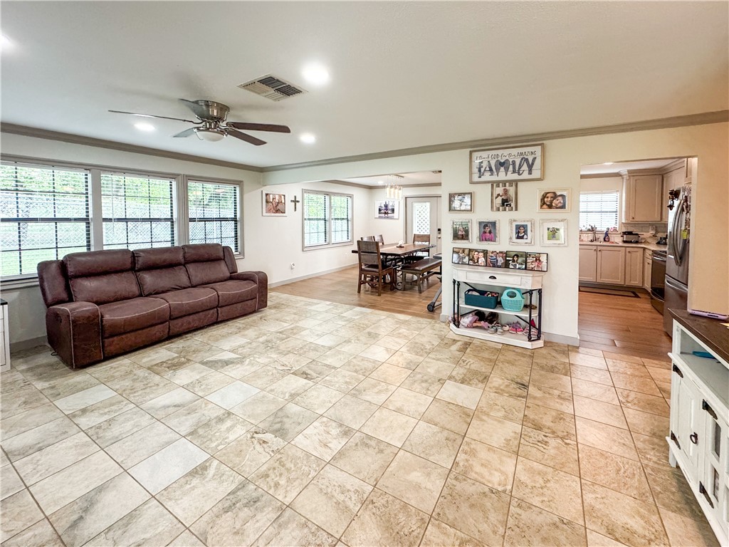 4625 Harney Rd Property Photo 23