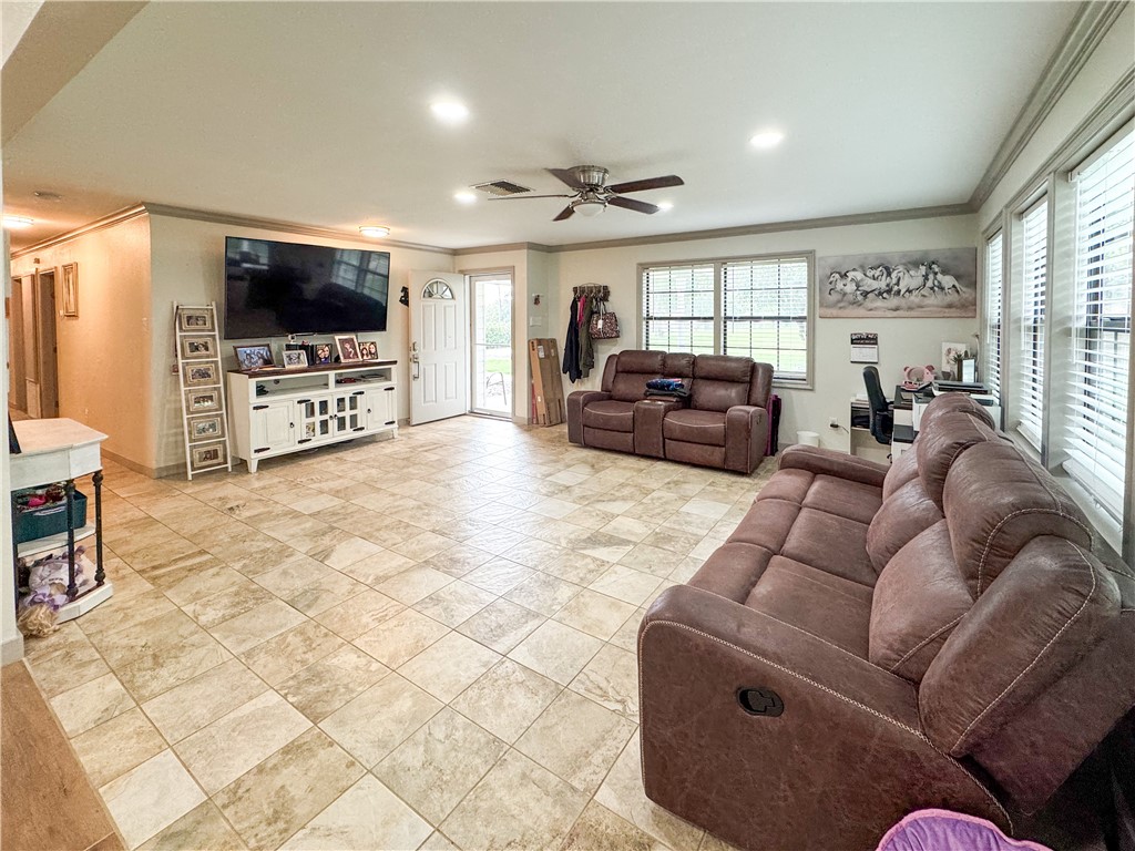 4625 Harney Rd Property Photo 24