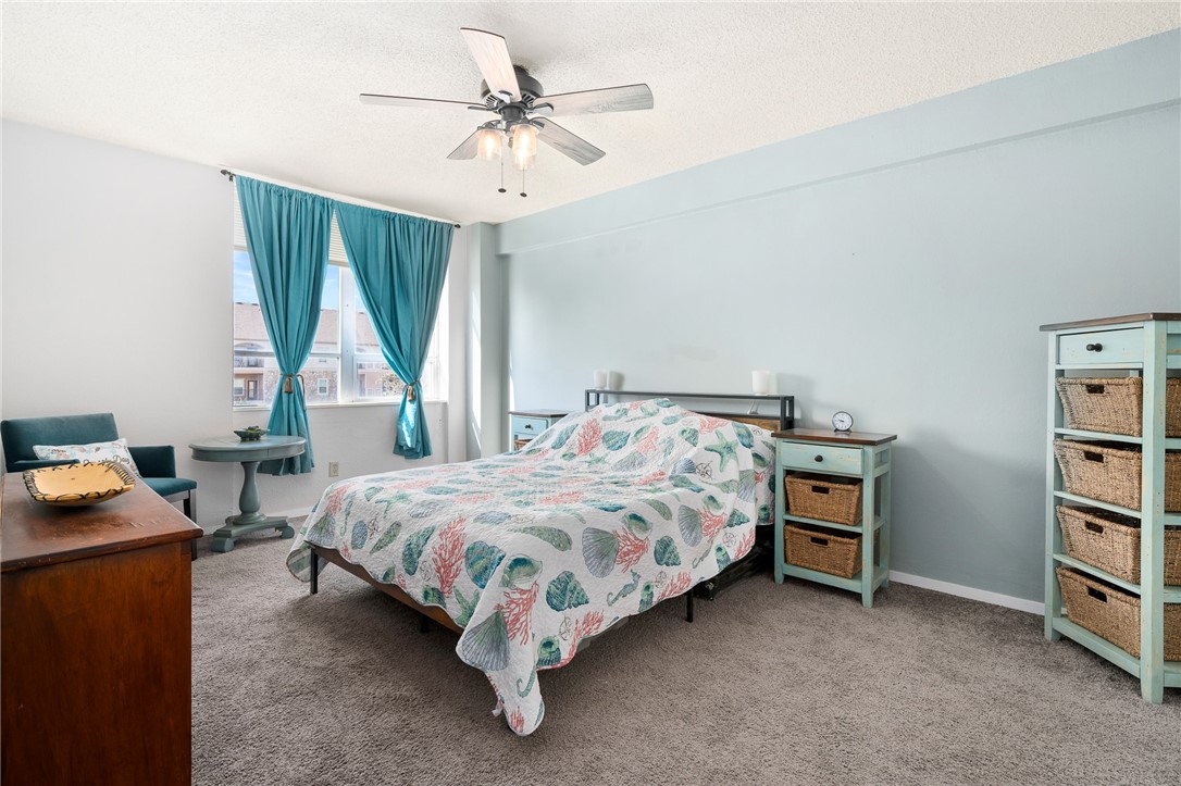 715 S Upper Broadway St 404 Property Photo 17