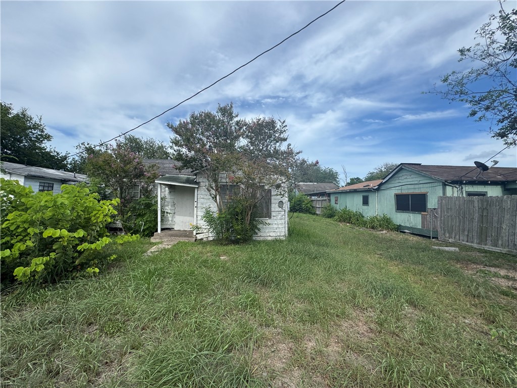 334 Osage St Property Photo 1