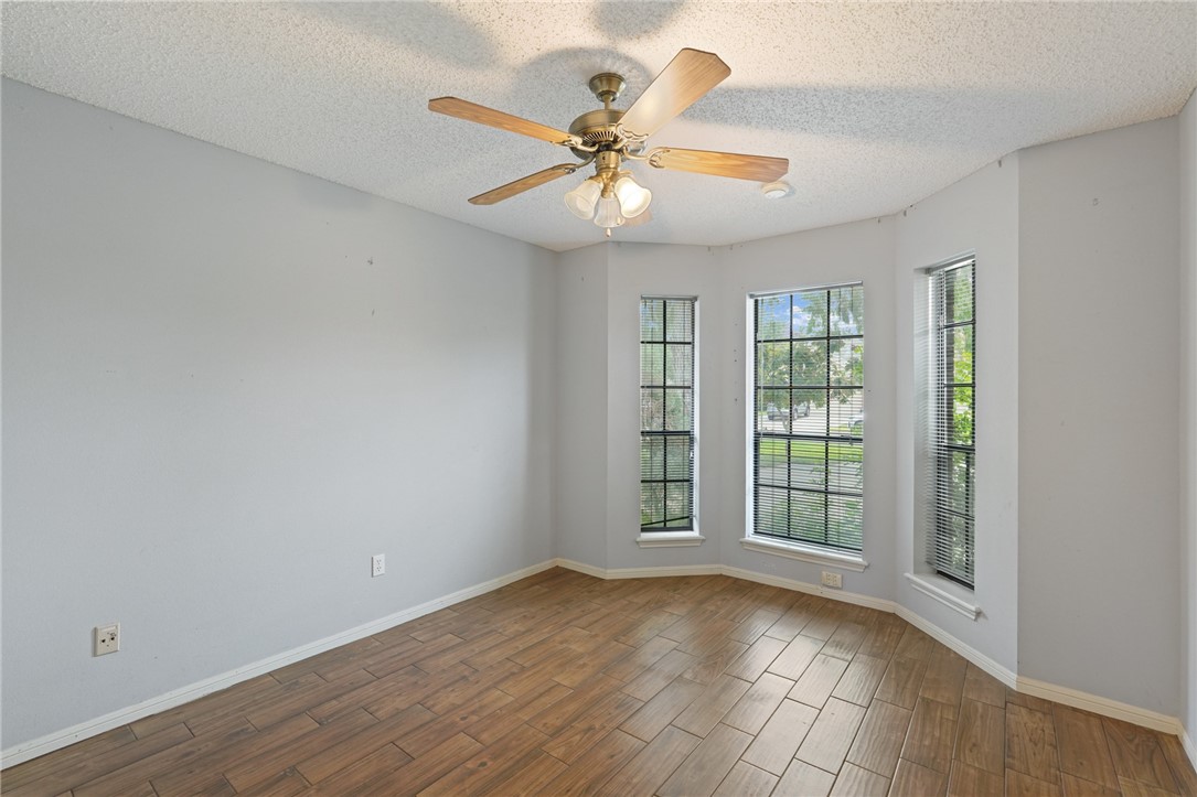 2217 Dorsey St Property Photo 24