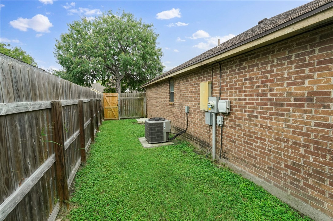 2217 Dorsey St Property Photo 29