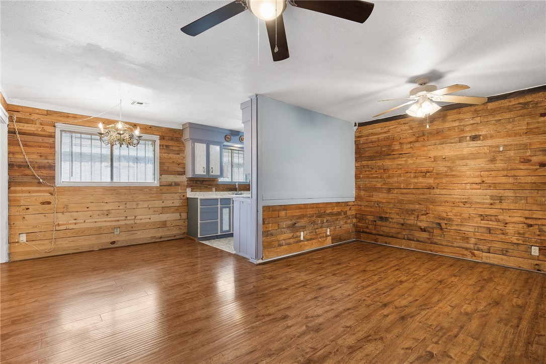 3718 Brushwood Property Photo 5