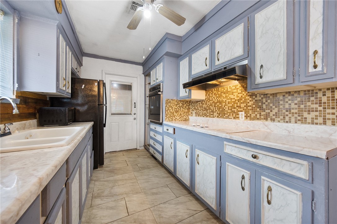 3718 Brushwood Property Photo 9