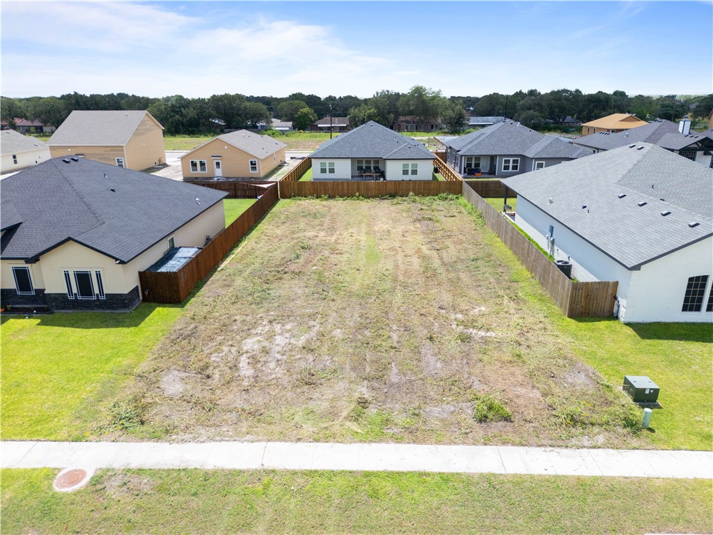 106 MEADOWBROOK Property Photo 1
