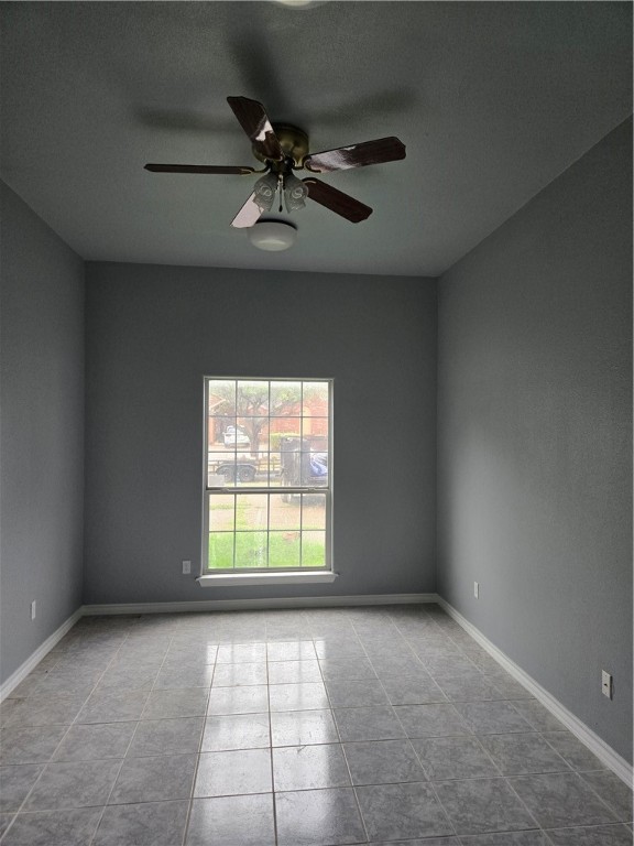 7921 Etienne Dr Property Photo 5