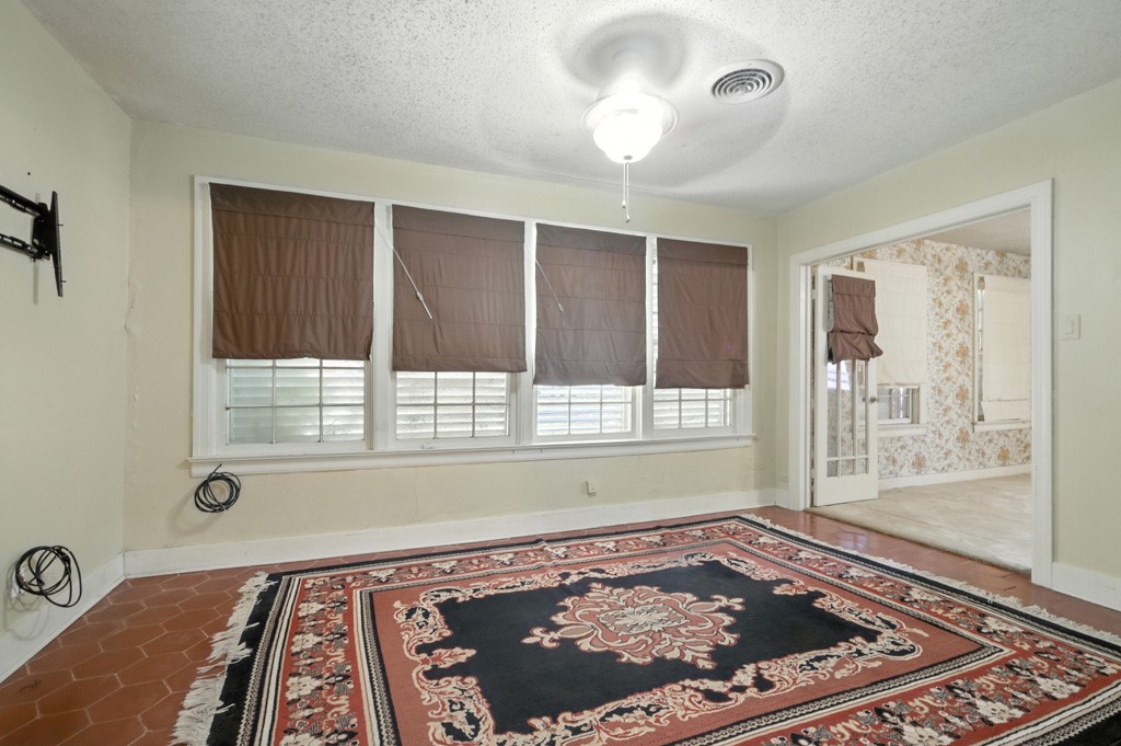 1024 E Sinton St Property Photo 7