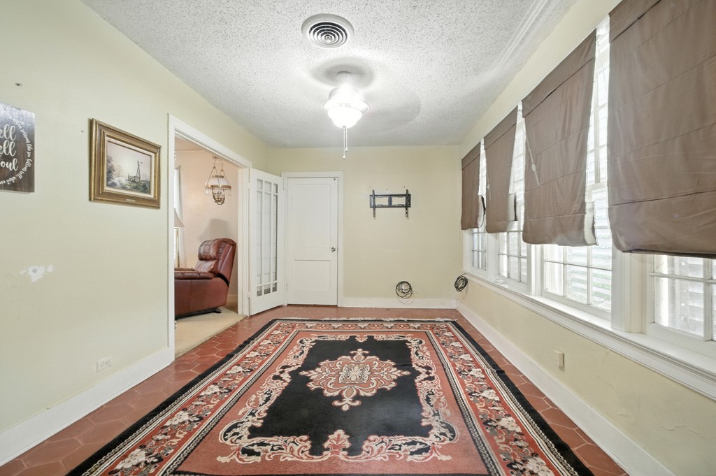 1024 E Sinton St Property Photo 8