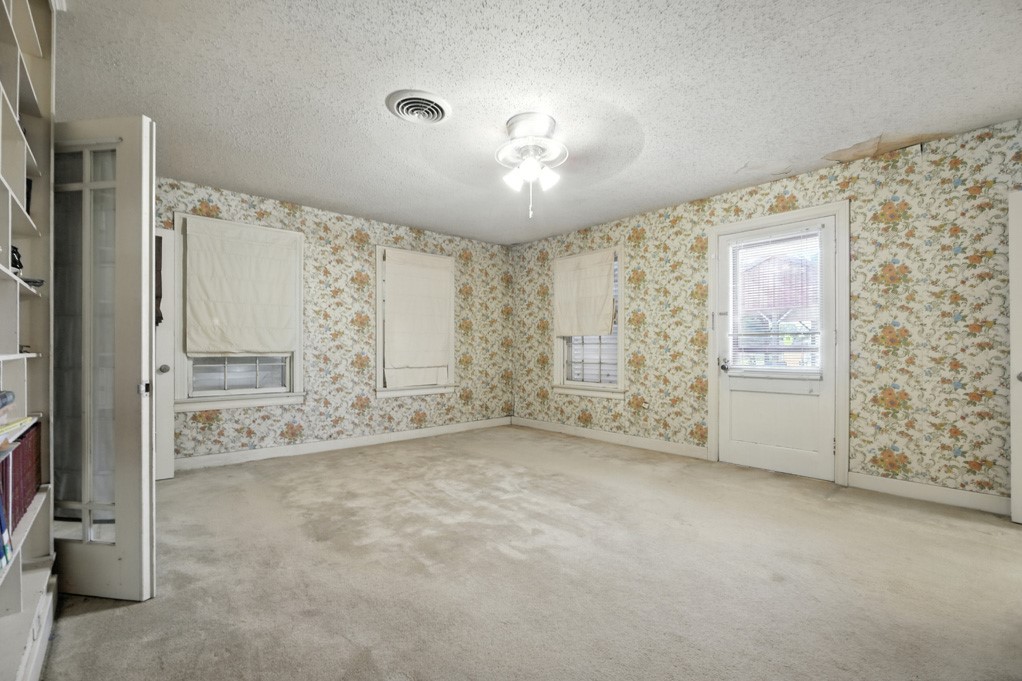 1024 E Sinton St Property Photo 9