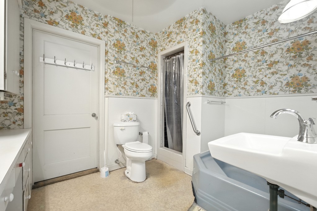 1024 E Sinton St Property Photo 12