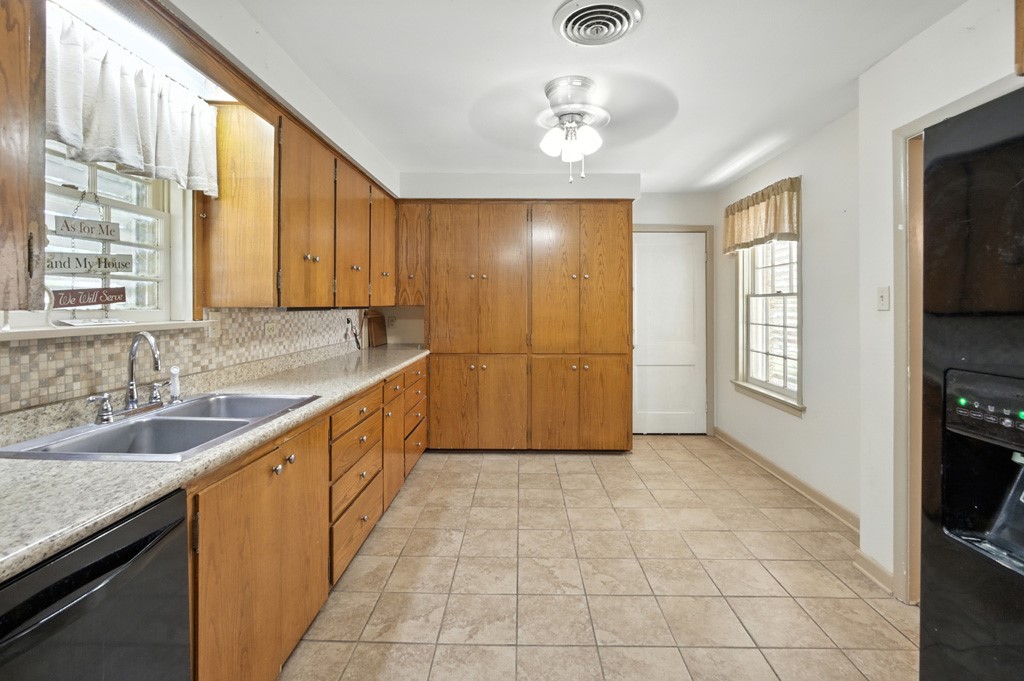 1024 E Sinton St Property Photo 20