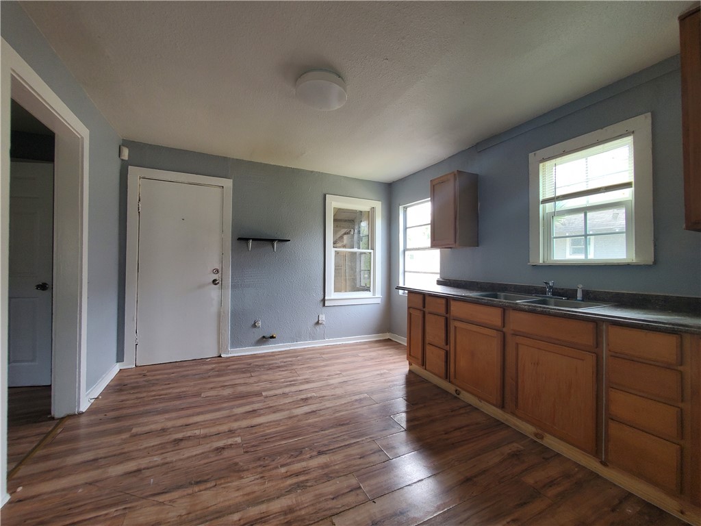 1109 14th St Property Photo 4