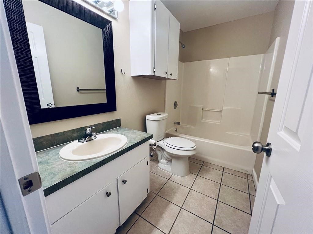 15409 Palmira Ave B Property Photo 7