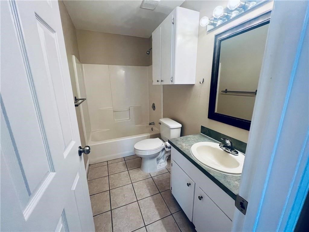 15409 Palmira Ave B Property Photo 10