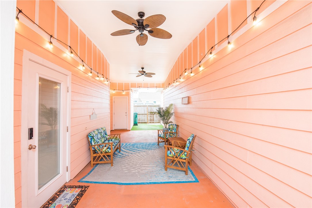 14205 Anegada Dr Property Photo 5
