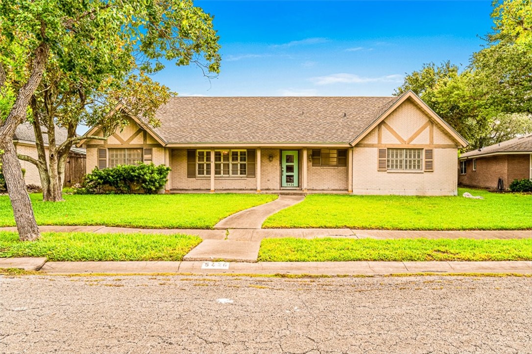 5426 Chevy Chase Dr