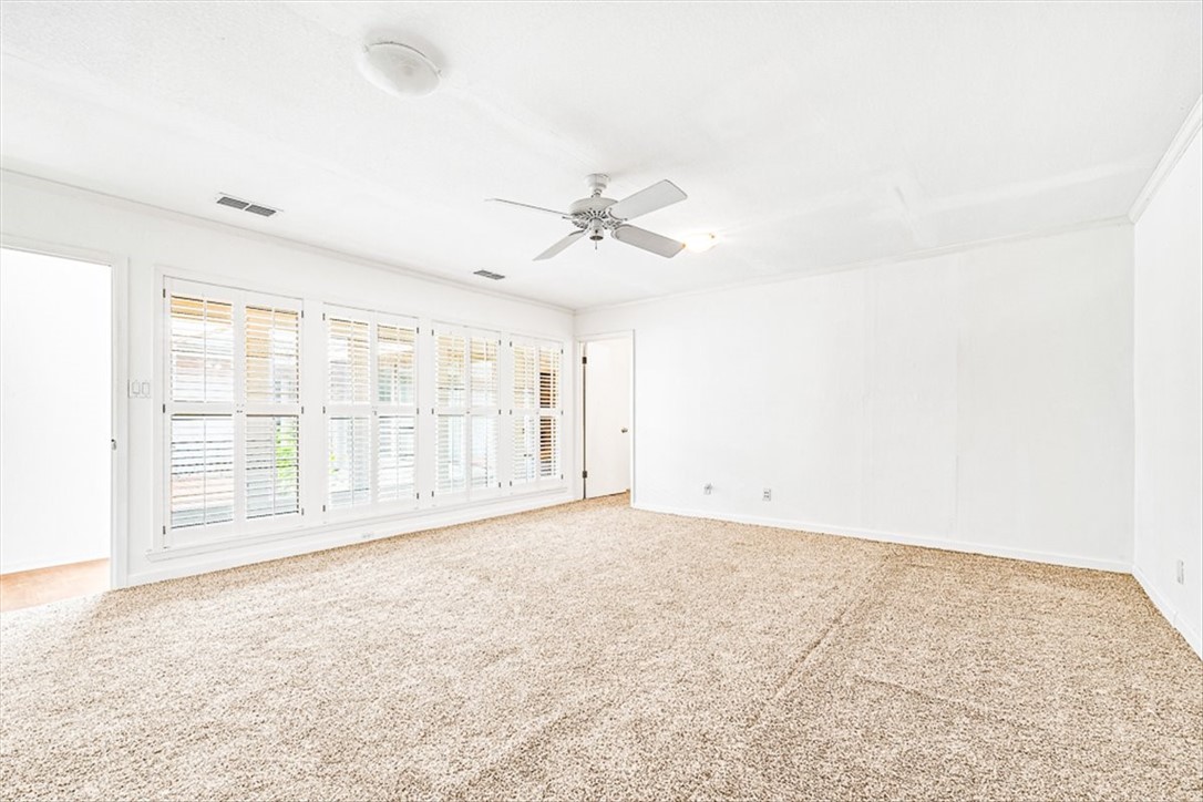 5426 Chevy Chase Dr Property Photo 18