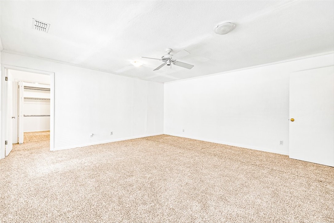 5426 Chevy Chase Dr Property Photo 19