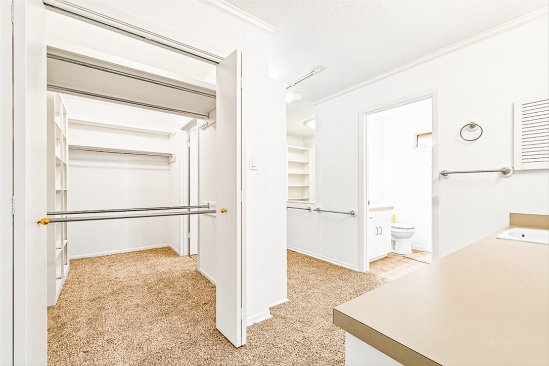 5426 Chevy Chase Dr Property Photo 21