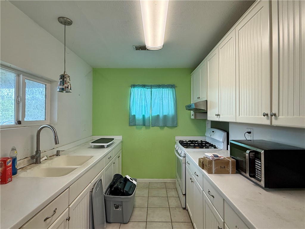 165 Oxbow Property Photo 7