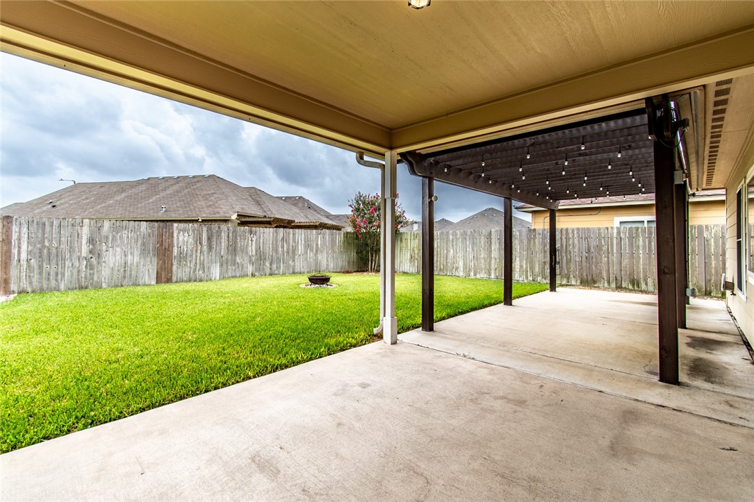 2526 Whirlwind St Property Photo 34