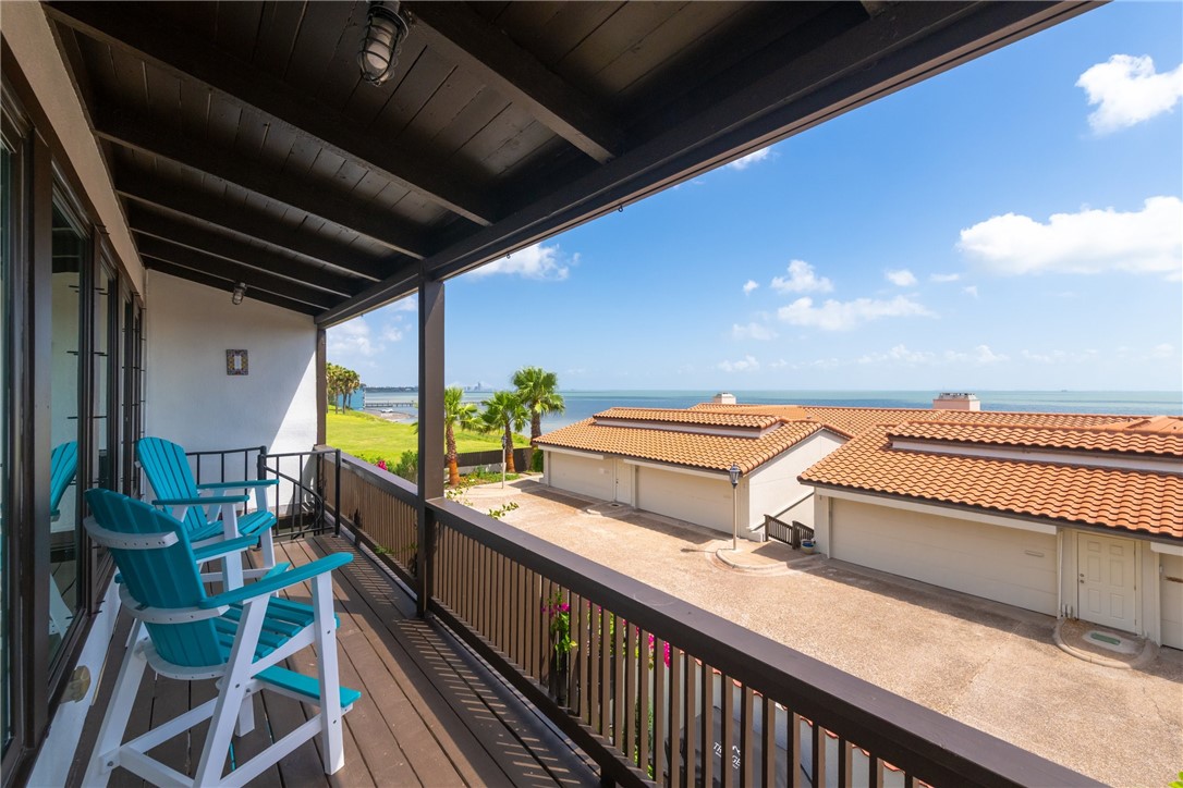 4270 Ocean Dr 11 Property Photo 11