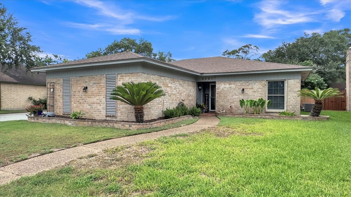 5301 Bromley Dr Property Photo 1