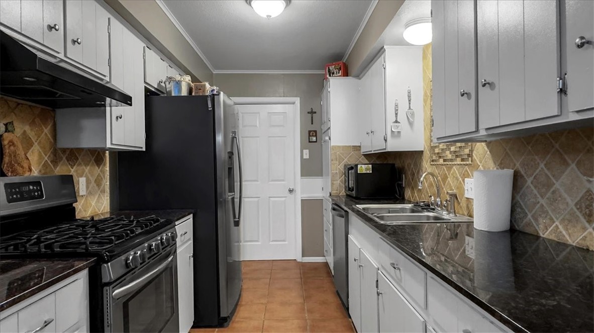 5301 Bromley Dr Property Photo 11