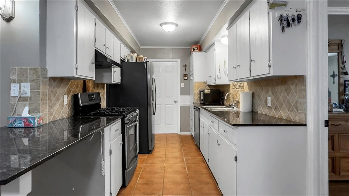 5301 Bromley Dr Property Photo 12