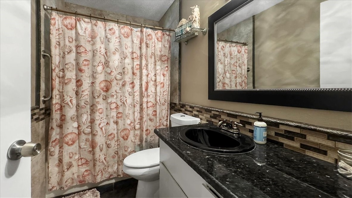 5301 Bromley Dr Property Photo 20