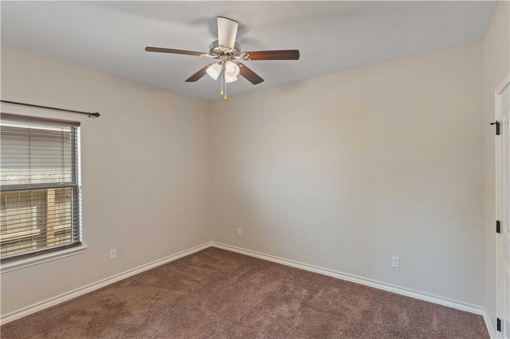 6913 Mets Ct Property Photo 9