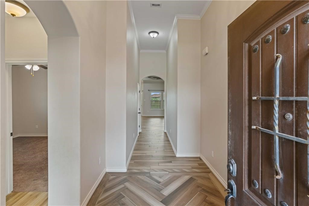 6913 Mets Ct Property Photo 10