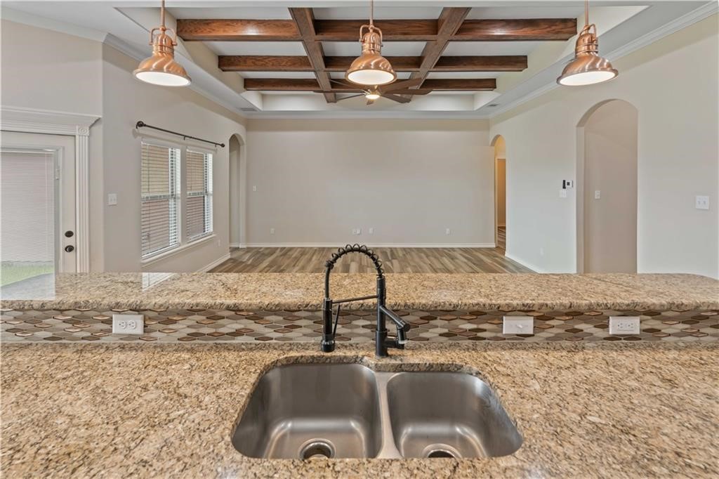 6913 Mets Ct Property Photo 12