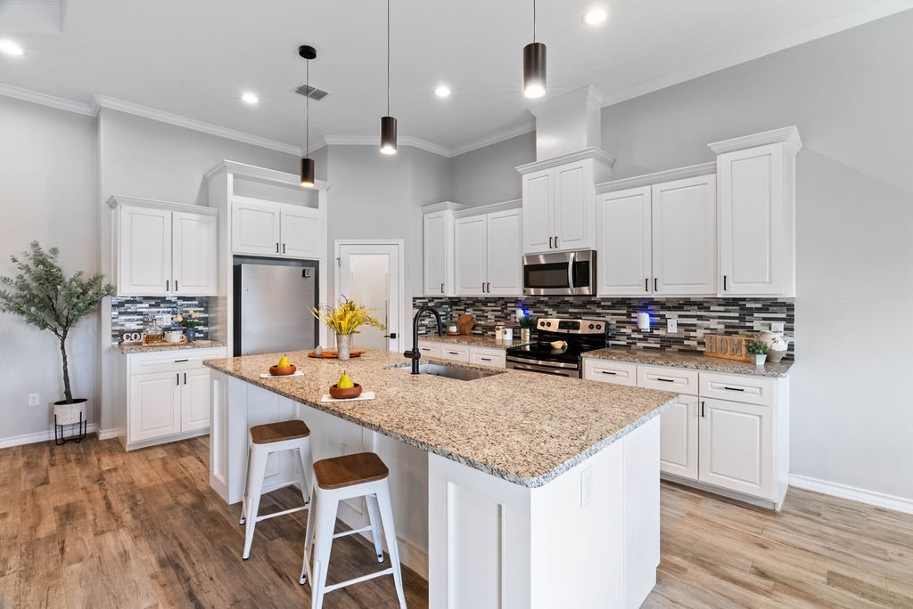 5810 Bella Di Giorno Dr Property Photo 8