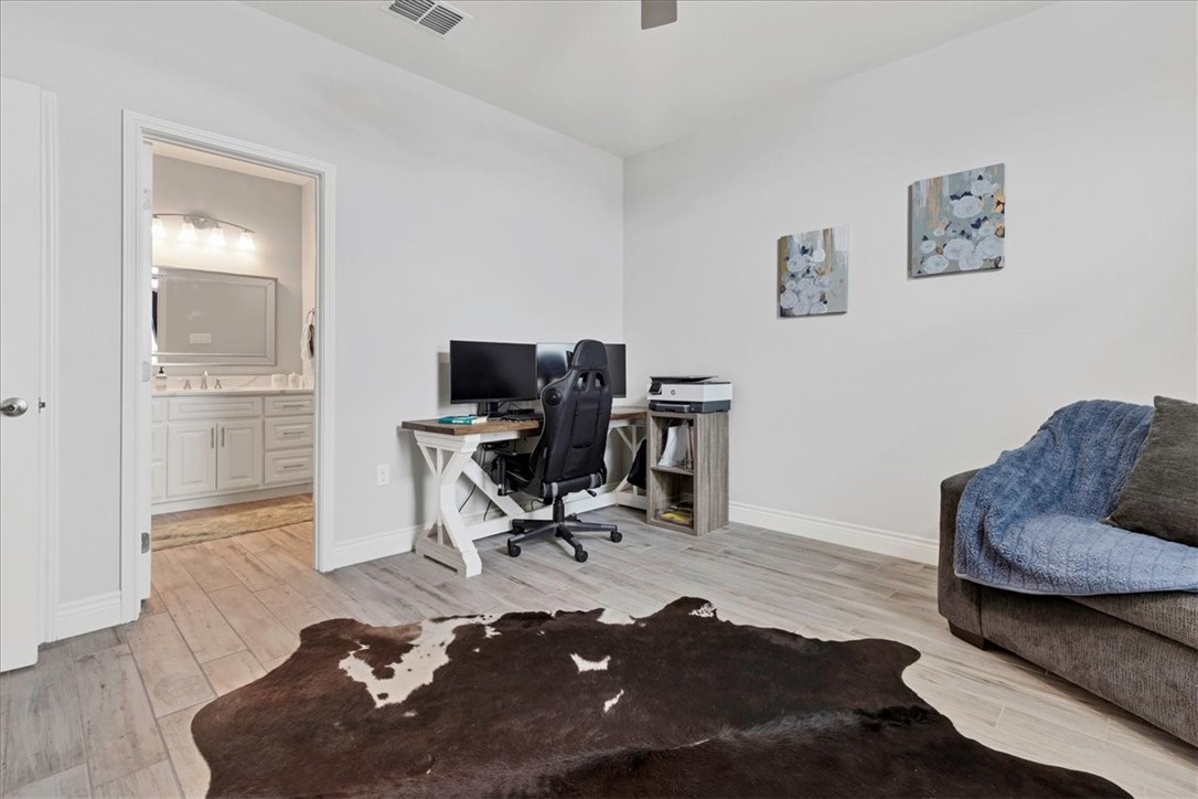 2573 Pacific View Property Photo 5