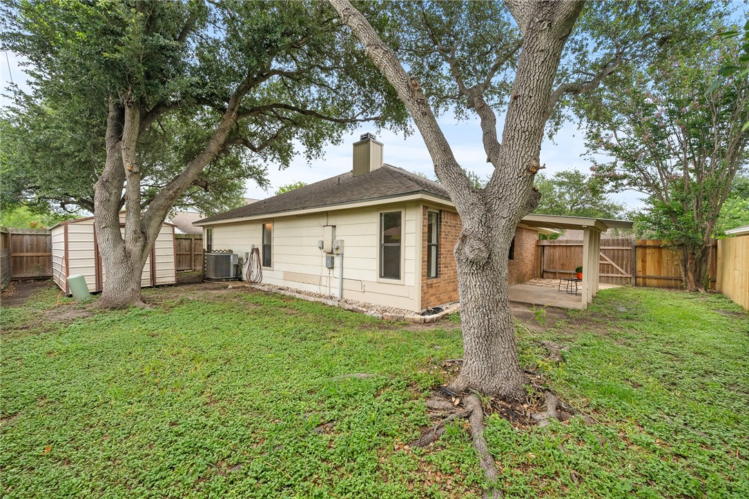 317 Sea Gate Dr Property Photo 28