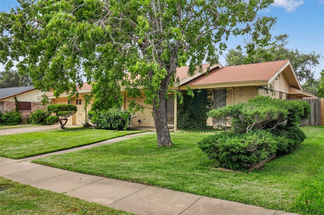 4634 Bonner Dr Property Photo 3
