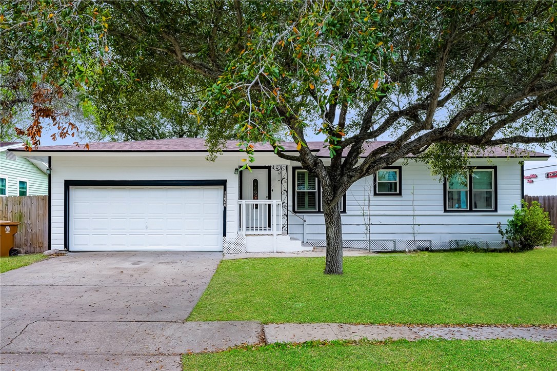 1226 Zarsky Dr Property Photo 1