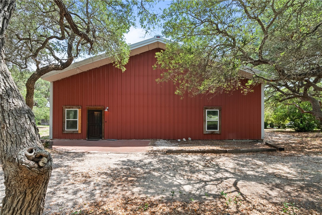 609 Woodcrest Property Photo 1