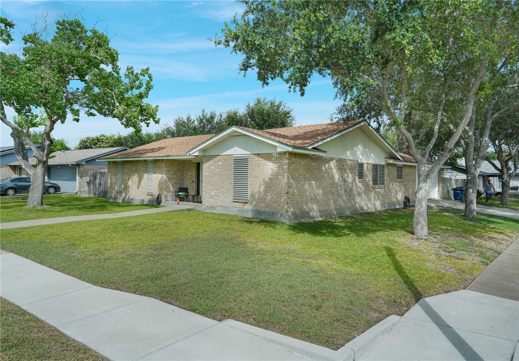 6205 Londonderry Dr Property Photo 2