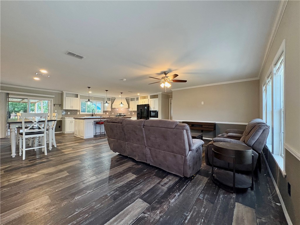 127 Copano Heights Blvd Property Photo 2