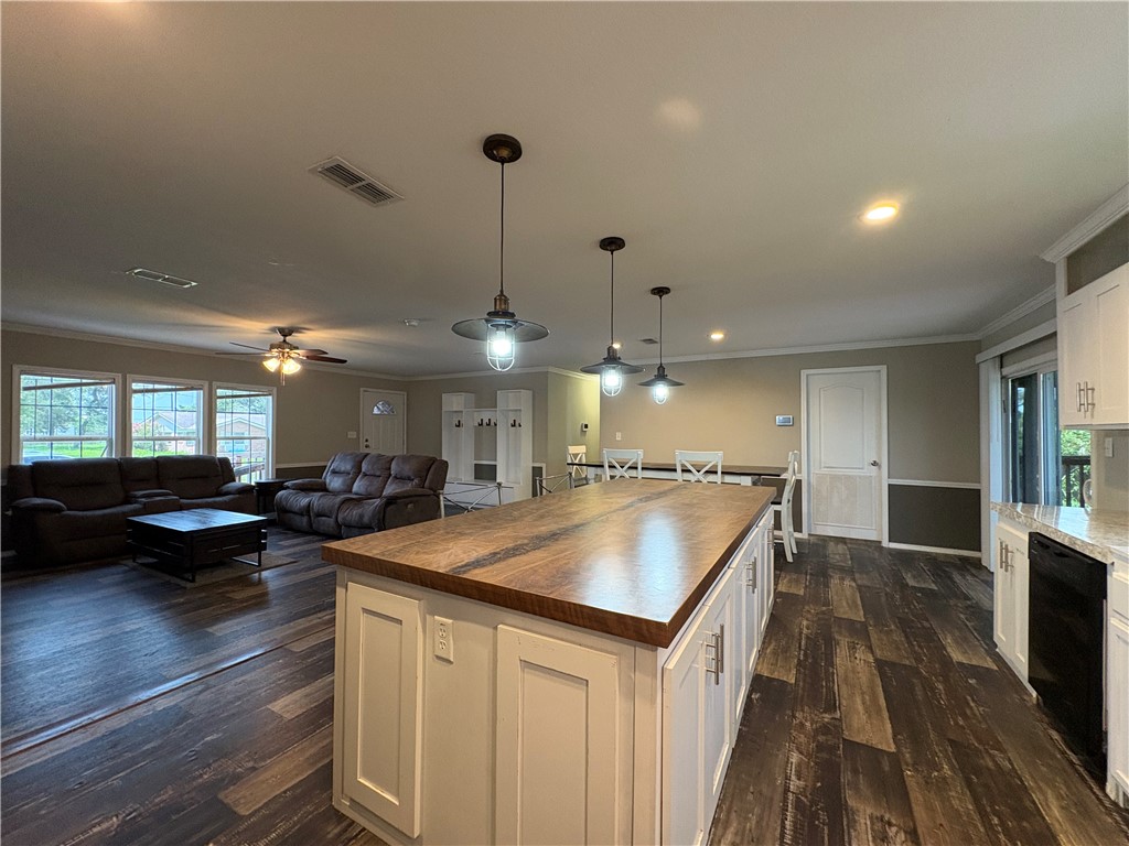 127 Copano Heights Blvd Property Photo 8
