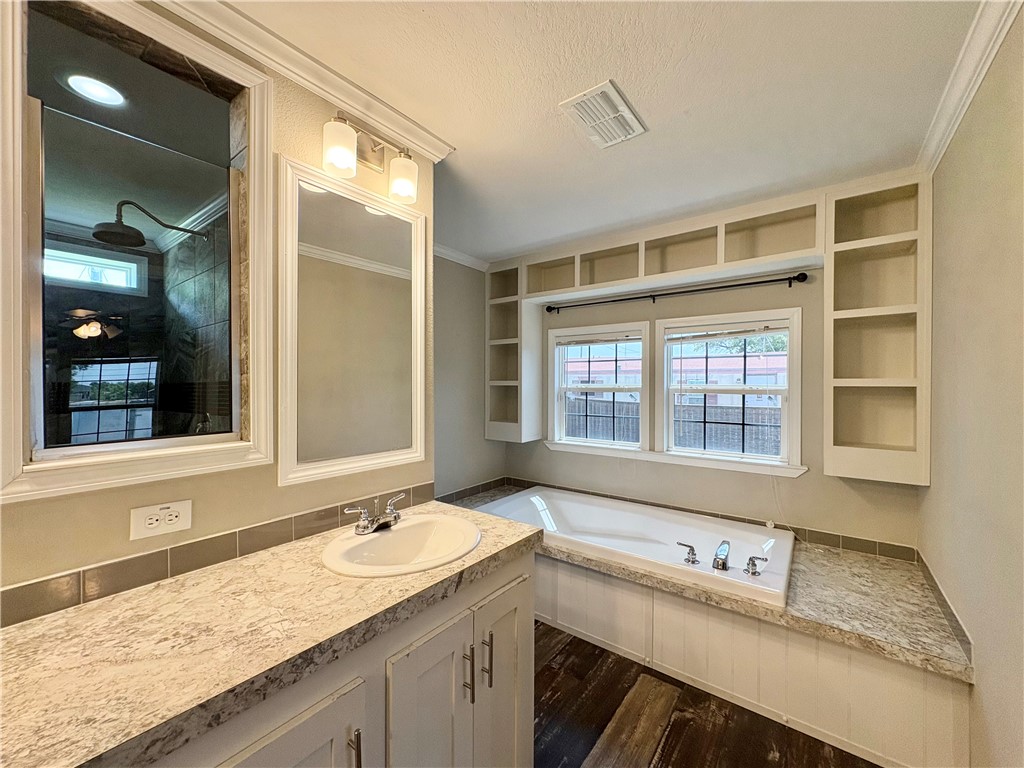 127 Copano Heights Blvd Property Photo 12